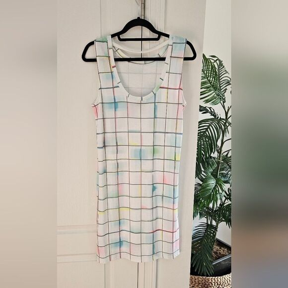💝Bench White and Black Grid Multicolor Sleeveless Dress - Picture 2 of 3